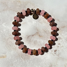 Load image into Gallery viewer, Aura Gems Cupcake Brownie Stacker