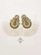 Load image into Gallery viewer, The Blanca Earring