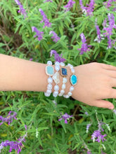 Load image into Gallery viewer, Freshwater Pearls Bracelet Set